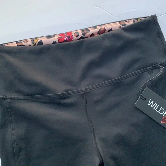 WILDFOX  black/natural wild leopard biker shorts - Picture 5 of 15